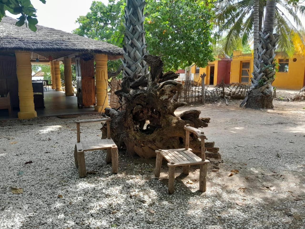 Villa Les Collines De Niassam Palmarin Exterior foto