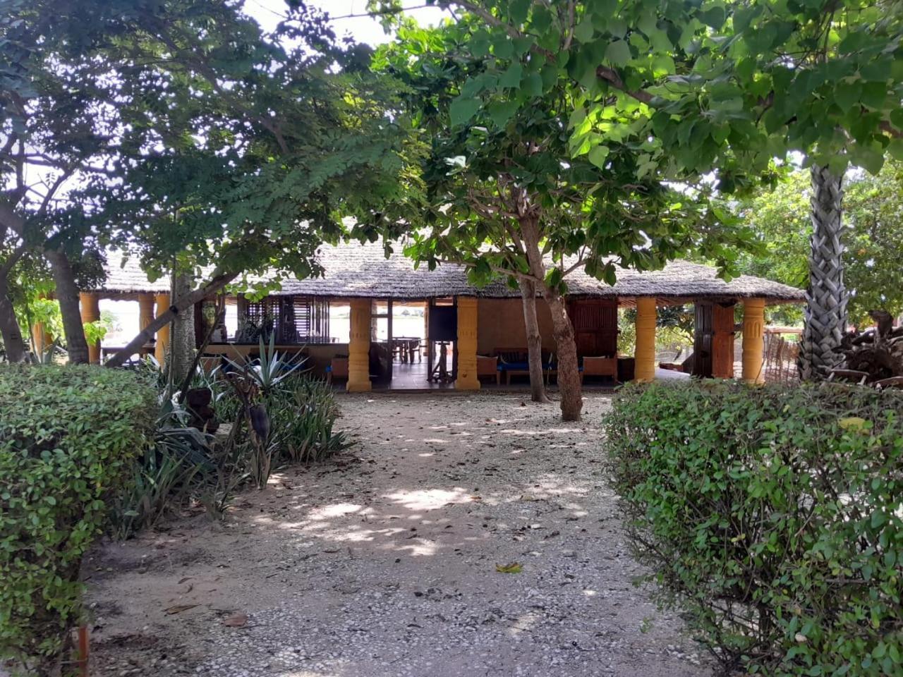 Villa Les Collines De Niassam Palmarin Exterior foto